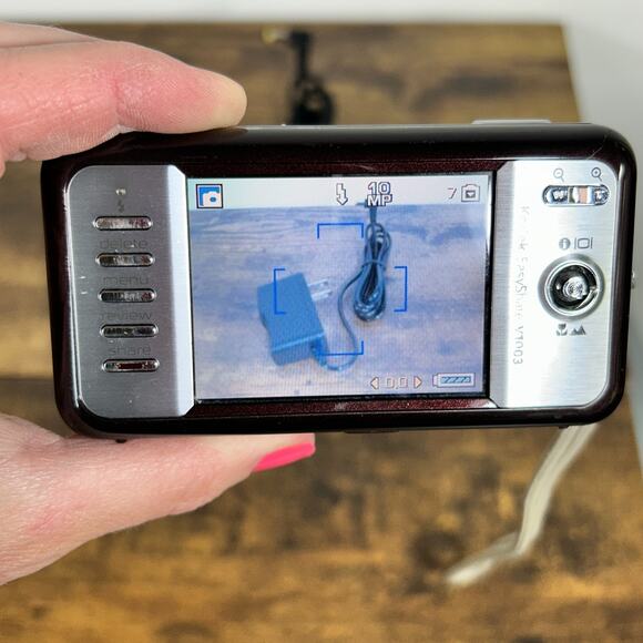 Kodak EasyShare V1003 10.0MP Compact Digital Camera Burgundy RARE Color WORKS - Picture 9 of 16